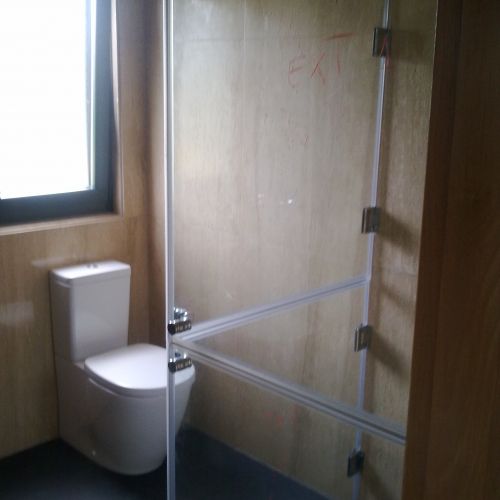 Mampara adaptada detalle