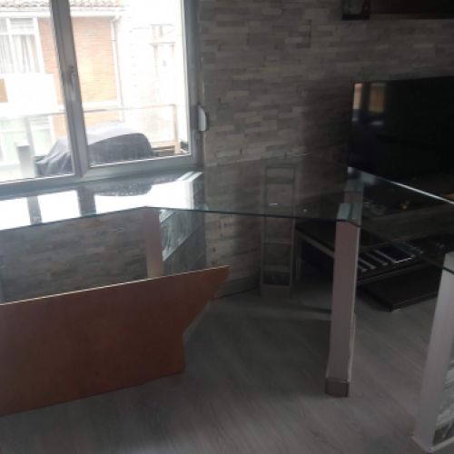 Mesa de cocina en varias piezas con cristal de seguridad