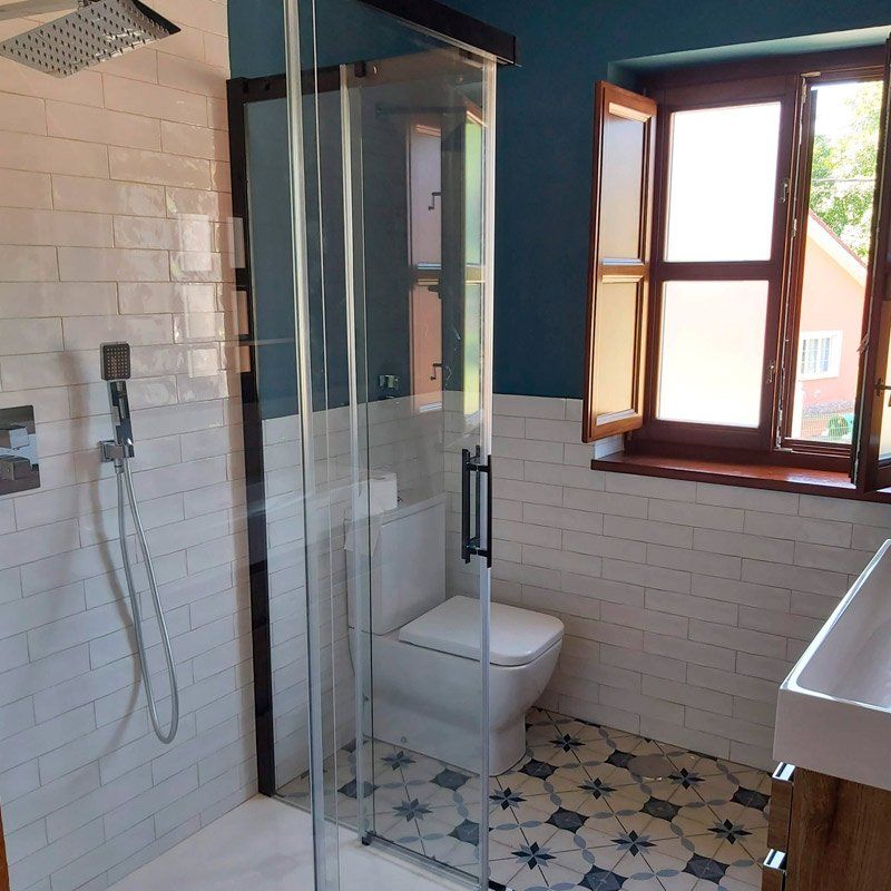 Instalación de mamparas de baño Instalación de mamparas de baño